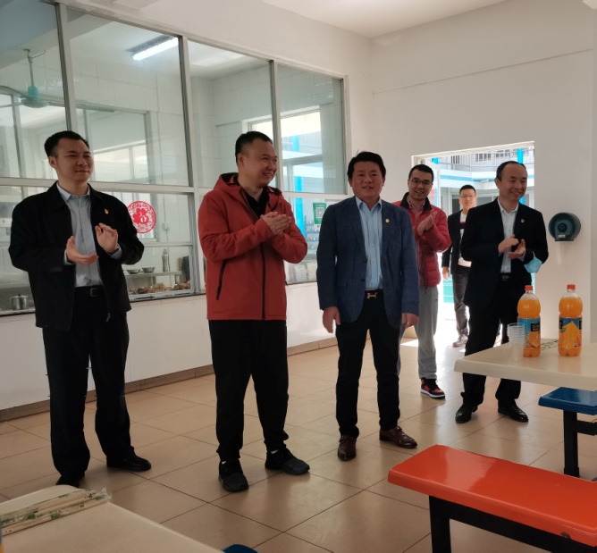 廣州市黃埔區(qū)區(qū)委常委、政法委書記雷虎一行走訪鹿山集團